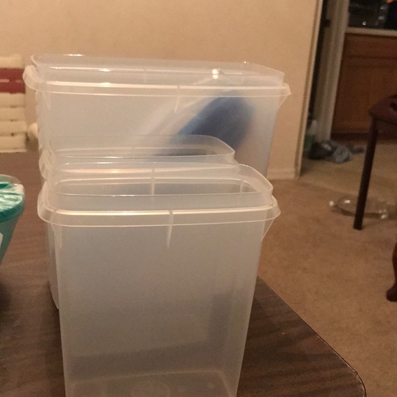 Tupperware storage containers - Picture 2 of 4